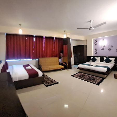 Airport Hotel Port View Nueva Delhi Exterior foto