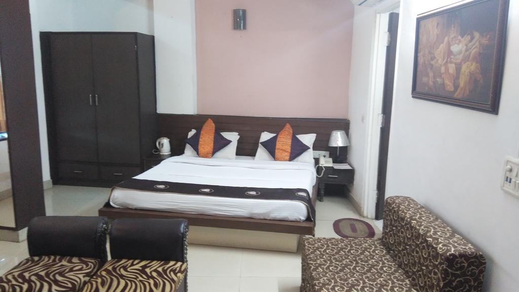 Airport Hotel Port View Nueva Delhi Exterior foto