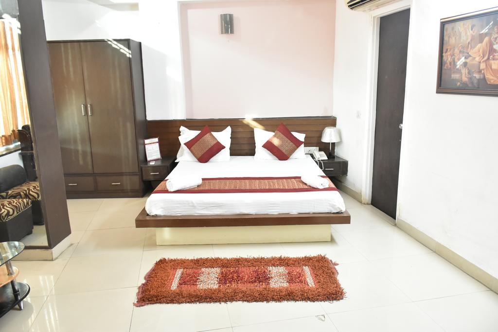 Airport Hotel Port View Nueva Delhi Exterior foto