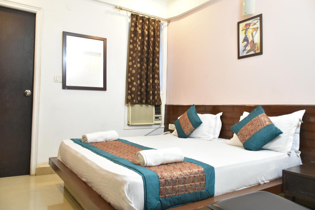 Airport Hotel Port View Nueva Delhi Exterior foto