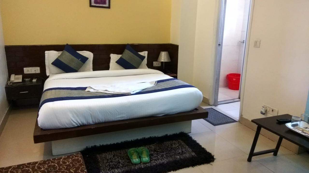 Airport Hotel Port View Nueva Delhi Exterior foto