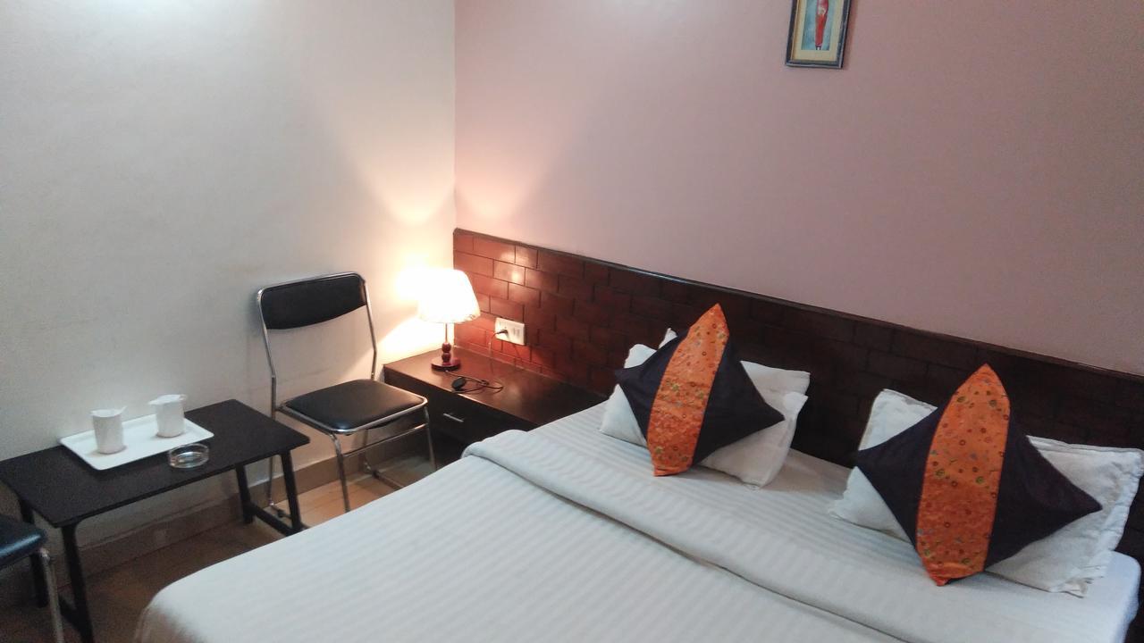 Airport Hotel Port View Nueva Delhi Habitación foto